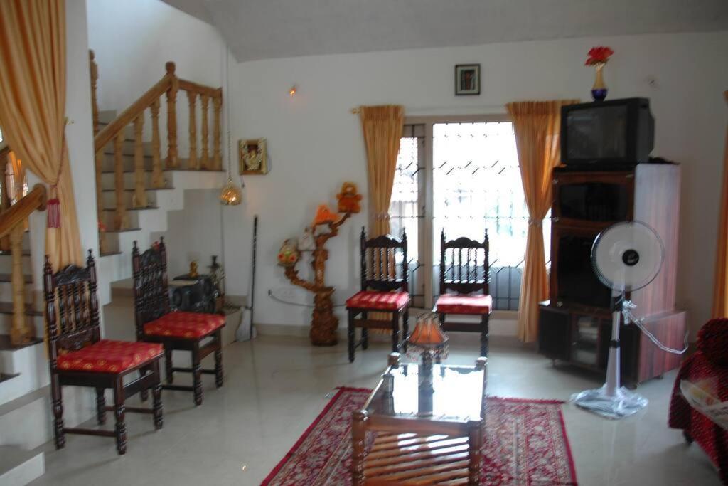 La Paz Coorg Homestay At Madikeri Town Esterno foto